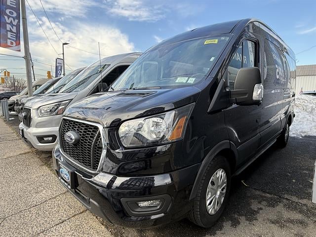 2024 Ford Transit Passenger Wagon 350 XLT