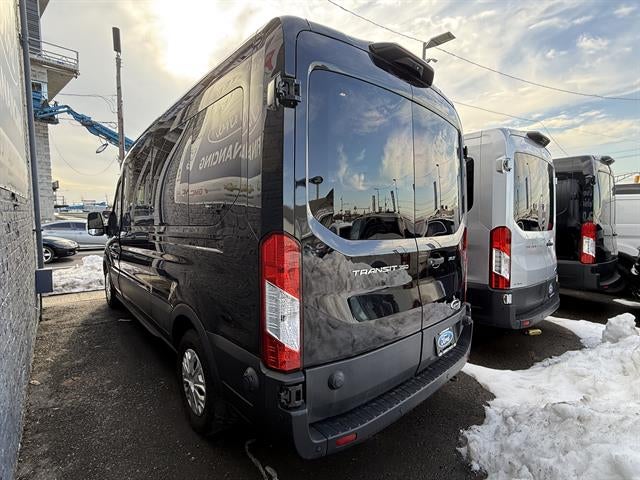 2024 Ford Transit Passenger Wagon 350 XLT