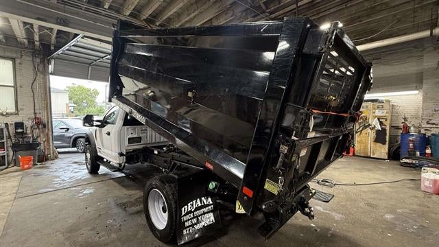 2022 Ford Super Duty F-600 DRW 4X4 2dr Regular Cab 145.3-205.3 in. WB