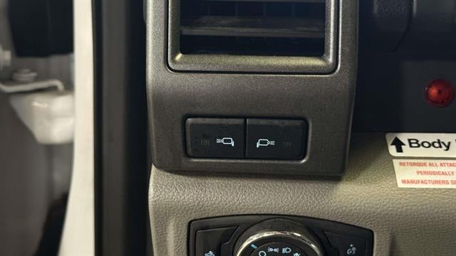 2022 Ford Super Duty F-600 DRW 4X4 2dr Regular Cab 145.3-205.3 in. WB
