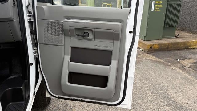 2022 Ford E-Series Cutaway E-350 SD
