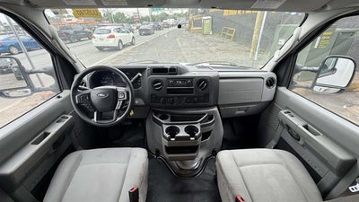 2022 Ford E-Series Cutaway E-350 SD