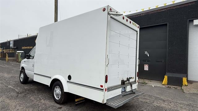 2022 Ford E-Series Cutaway E-350 SD