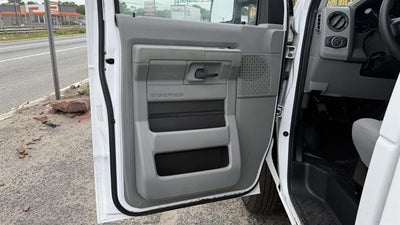 2022 Ford E-Series Cutaway E-350 SD