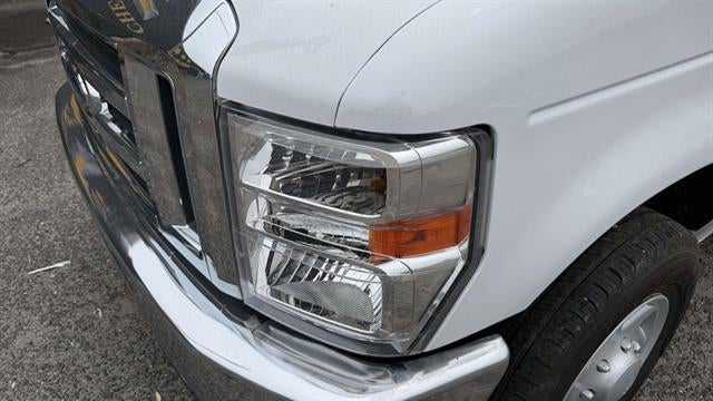 2022 Ford E-Series Cutaway E-350 SD
