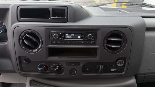 2022 Ford E-Series Cutaway E-350 SD