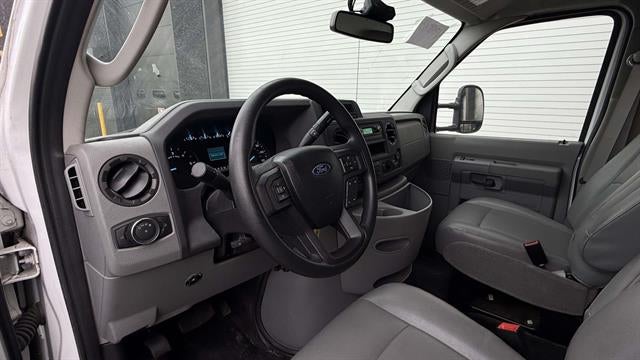 2022 Ford E-Series Cutaway E-350 SD