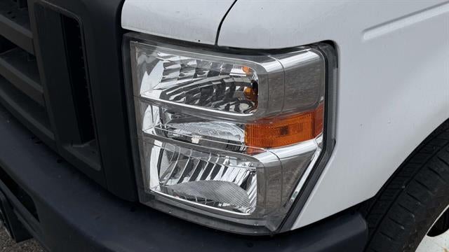 2022 Ford E-Series Cutaway E-350 SD
