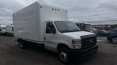 2024 Ford E-Series Cutaway E-450 SD