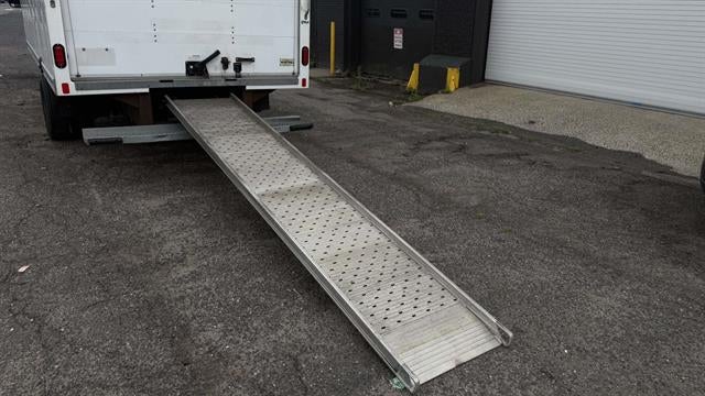 2024 Ford E-Series Cutaway E-450 SD
