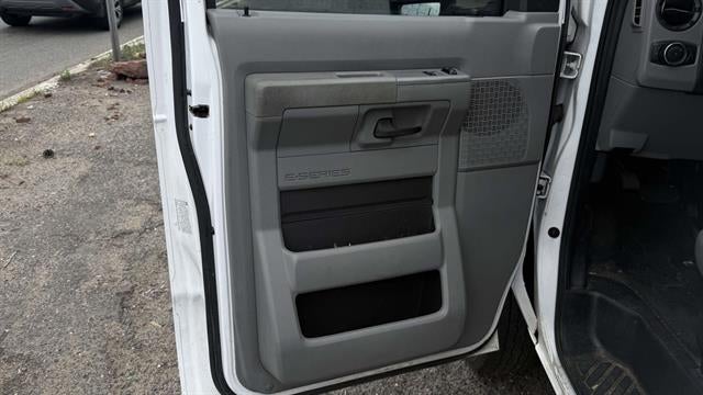 2024 Ford E-Series Cutaway E-450 SD