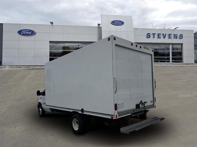 2024 Ford E-Series Cutaway E-450 SD