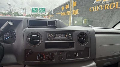 2024 Ford E-Series Cutaway E-450 SD