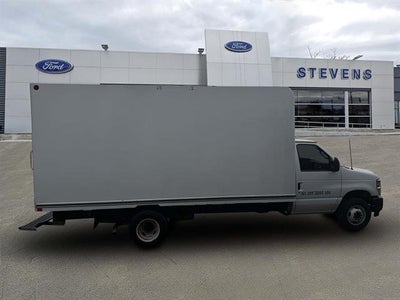 2024 Ford E-Series Cutaway E-450 SD