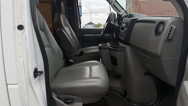 2024 Ford E-Series Cutaway E-450 SD