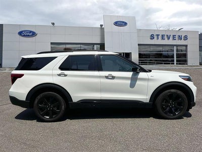 2022 Ford Explorer ST-Line