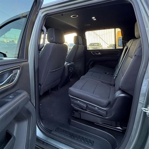 2023 Chevrolet Suburban LS