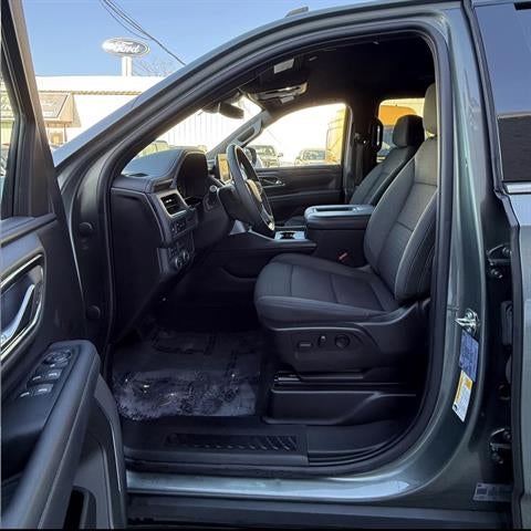 2023 Chevrolet Suburban LS