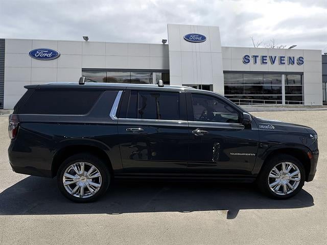 2022 Chevrolet Suburban High Country