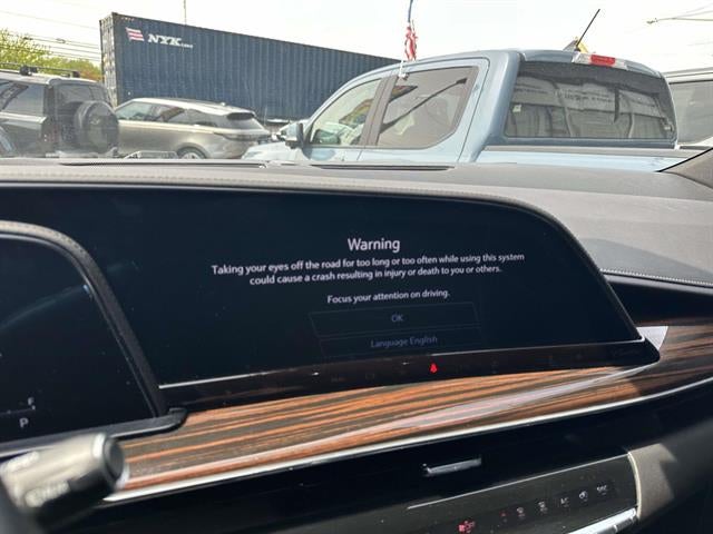 2023 Cadillac Escalade ESV Premium Luxury