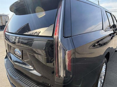 2022 Cadillac Escalade ESV Premium Luxury