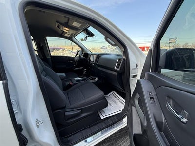 2024 Nissan Frontier SV