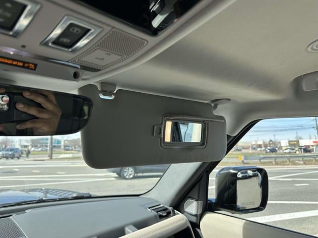 2023 Land Rover Defender 130 SE