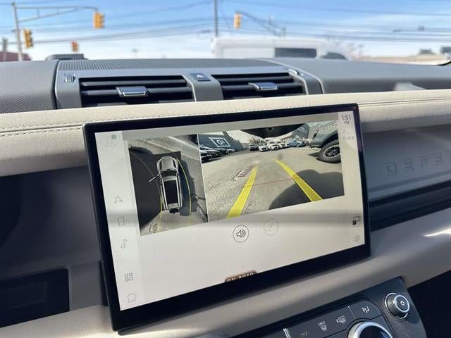 2023 Land Rover Defender 130 SE