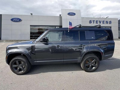 2023 Land Rover Defender 130 SE