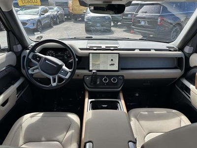 2023 Land Rover Defender 130 SE