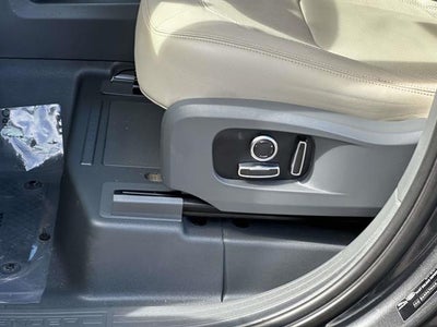 2023 Land Rover Defender 130 SE