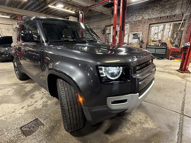 2023 Land Rover Defender 130 SE