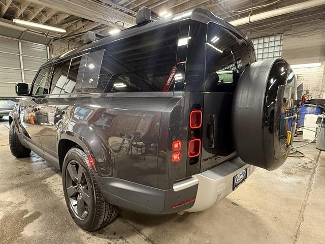2023 Land Rover Defender 130 SE