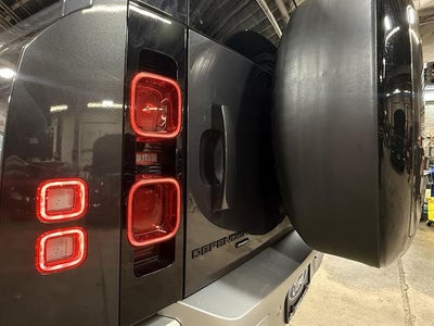 2023 Land Rover Defender 130 SE