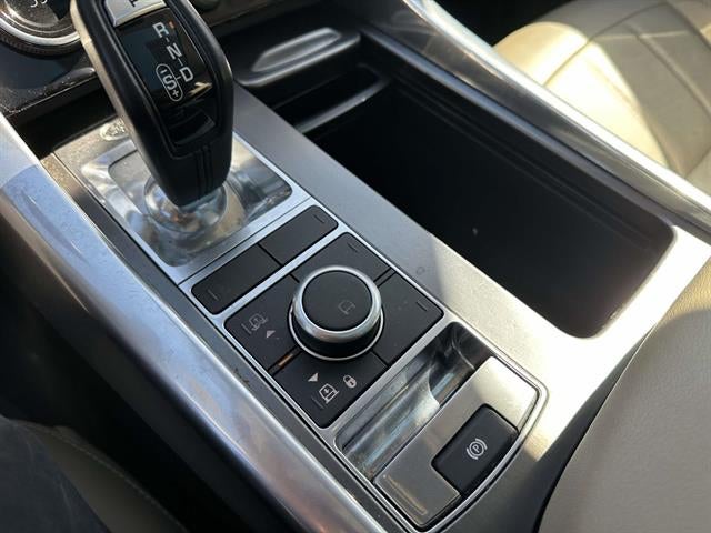 2020 Land Rover Range Rover Sport SE