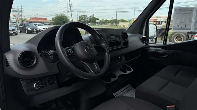 2023 Mercedes-Benz Sprinter Cargo Van 2500