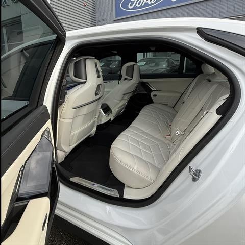 2023 BMW 760i xDrive 760i xDrive