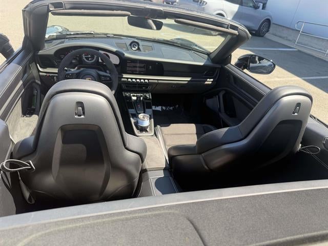 2022 Porsche 911 Carrera 4 GTS