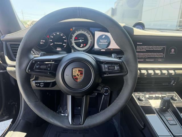 2022 Porsche 911 Carrera 4 GTS