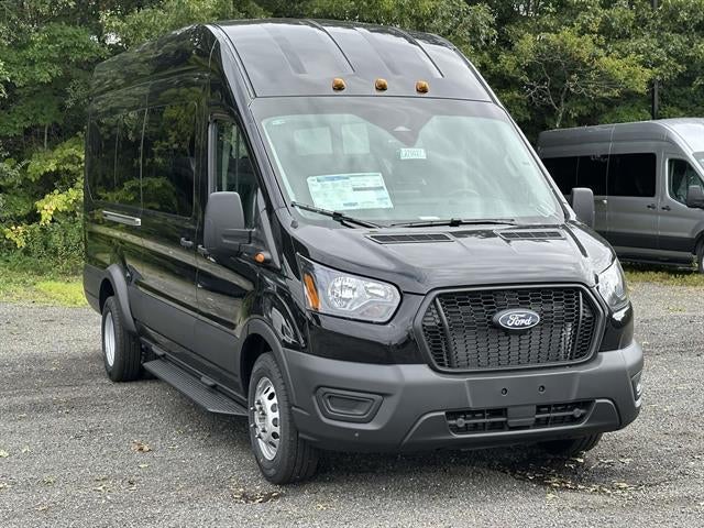 2027 Ford Transit Passenger Wagon XL