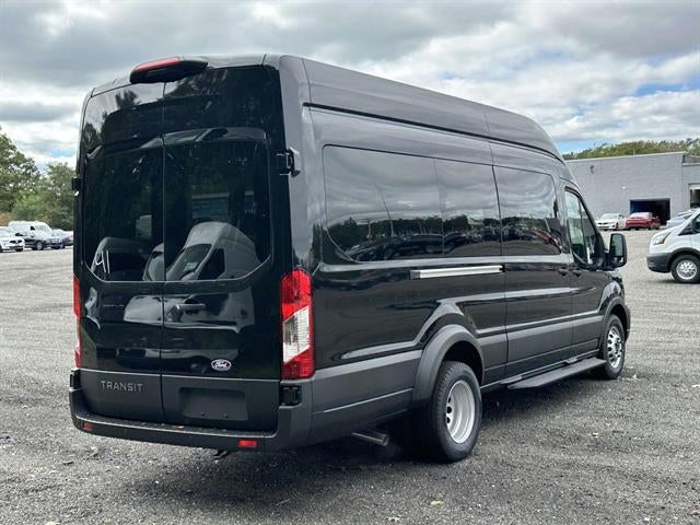 2027 Ford Transit Passenger Wagon XL