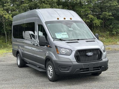 2027 Ford Transit Passenger Wagon XL