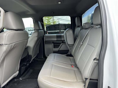 2017 Ford Super Duty F-550 DRW 4X4 4dr Crew Cab 179.8-203.8 in. WB