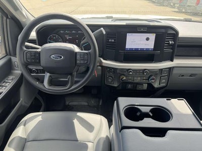 2025 Ford Super Duty F-550 DRW XL