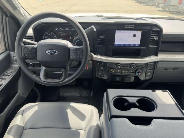 2025 Ford Super Duty F-550 DRW XL