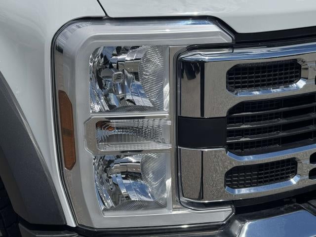2025 Ford Super Duty F-550 DRW XL