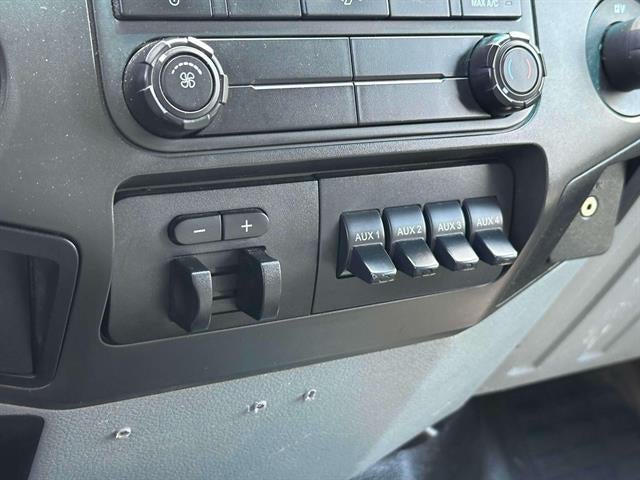 2014 Ford Super Duty F-550 DRW 4X4 2dr Regular Cab 140.8-200.8 in. WB