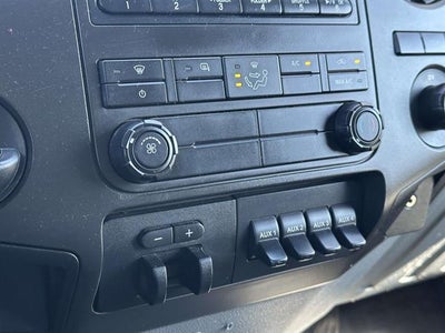 2014 Ford Super Duty F-550 DRW 4X4 2dr Regular Cab 140.8-200.8 in. WB