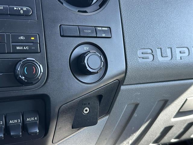 2014 Ford Super Duty F-550 DRW 4X4 2dr Regular Cab 140.8-200.8 in. WB