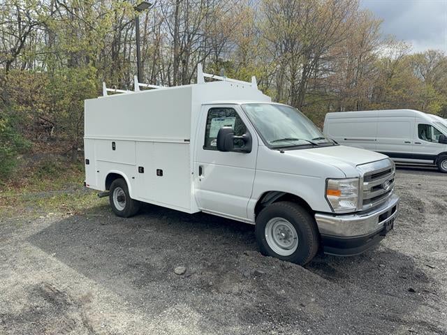 2026 Ford E-Series Cutaway E-350 SRW 138" WB